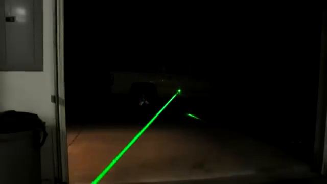 Зеленая лазерная указка 150 мвт (green laser 150mw) смотреть онлайн