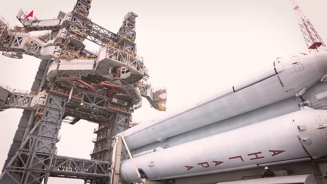 «Сухой вывоз» на Восточном: «Ангару-НЖ» установили на пусковой стол смотреть онлайн