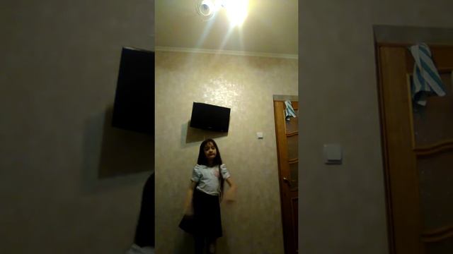 Танец Хацунэ Мику ( полька) смотреть онлайн