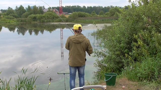 Ловля КАРАСЯ на шоколадный AXE. Развод ? или ШОУ? смотреть онлайн