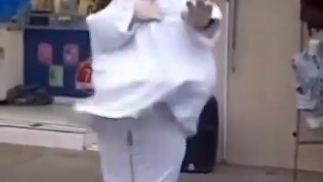 DR SINI DANCE смотреть онлайн