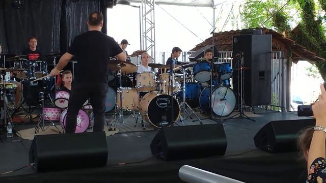 Daniela Schneider Weber - Apresentação Orquestra de Bateria Fenamassa 2019 - Antônio Prado смотреть онлайн