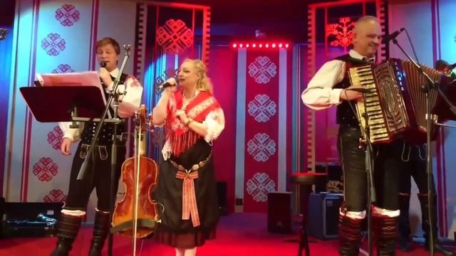 Igor und Seine Oberkrainer / Igor in zlati zvoki - Zakaj mi ne odpiraš #live смотреть онлайн