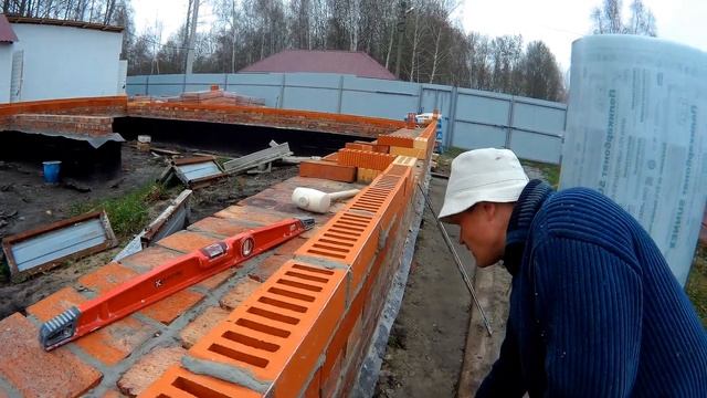 Начало кладки облицовочного кирпича ДК 100 своими руками смотреть онлайн