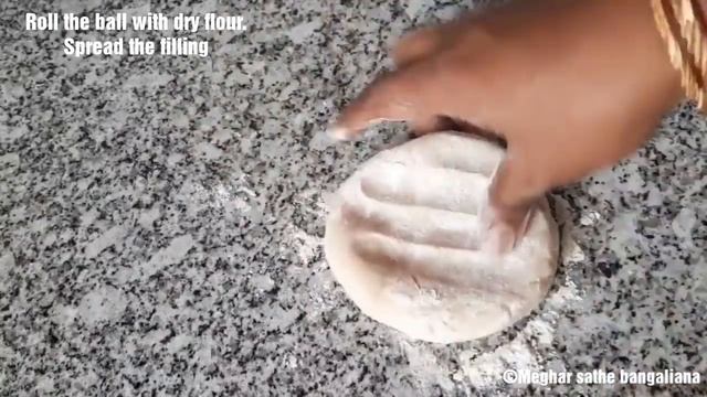 সন্ধ্যের জলখাবারে কি বানাবেন ভেবে না পেলে বাড়িতে থাকা সাধারণ কয়েকটি উপকরণ দিয়ে বানান এই পদটি смотреть онлайн