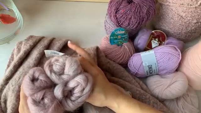 ДЖЕМПЕР из кидмохера на шелке || ПРОЦЕССЫ // ГОТОВЫЕ ШАПОЧКИ