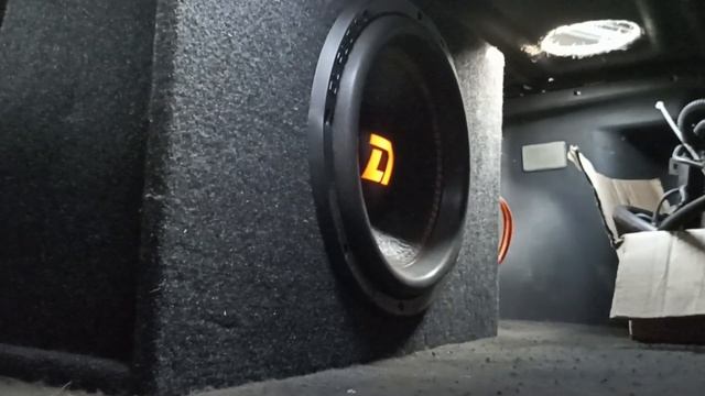 Подсветка+навал на DL Audio Gryphon Lite 12 v.2 SE смотреть онлайн