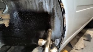 Антикоррозионная обработка арок колес автомобиля .