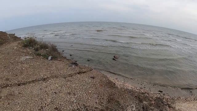 Краснодарский край поселок Кучугуры июнь 2020 Грязевой вулкан, грязевая горка смотреть онлайн