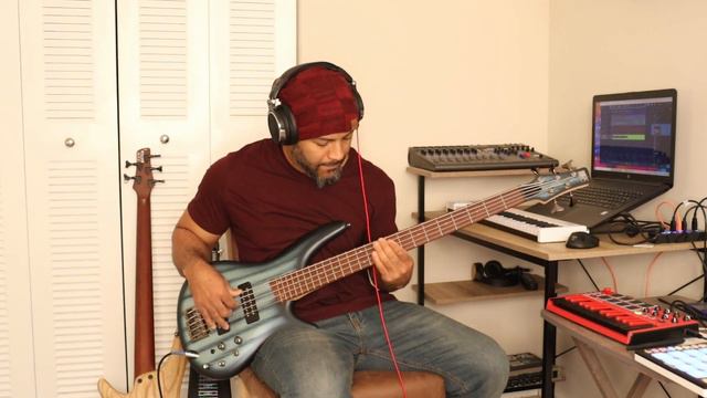 Moonchild Money Cover (Llenradb) смотреть онлайн