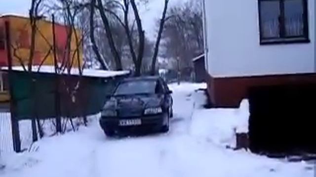 Volvo 460 sideways on snow смотреть онлайн