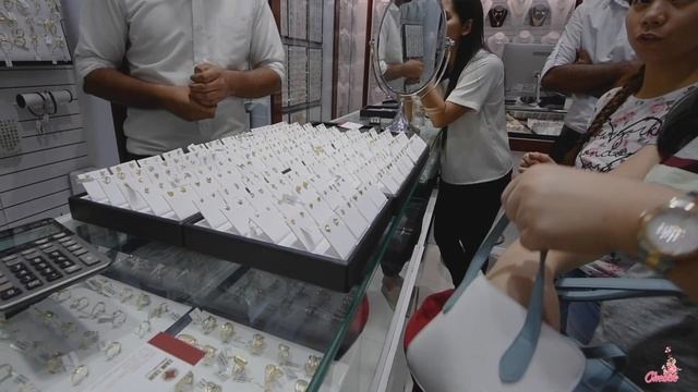 DUBAI GOLD MARKET 2019| MOST CHEAPEST|GOLD SOUQ | SHOPPING TIPS| CHEBAE