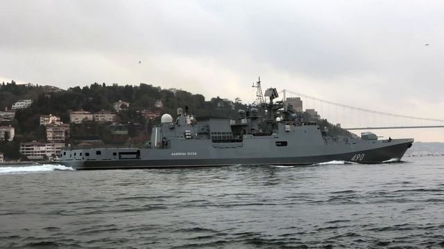 Russian Navy Grigorovich class frigate ADMIRAL ESSEN transits Istanbul towards Black Sea-31 Oct 202 смотреть онлайн