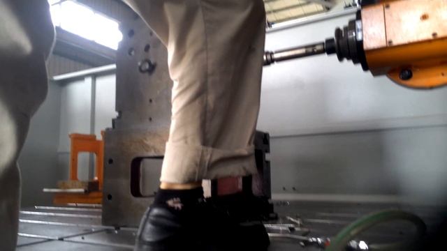 AGMA BDO-2217G WITH MEYA KS-A90 AUTO INDEX AND MANUAL CHANGE MULTI-ANGULAR HEAD DRILLING-4 смотреть онлайн