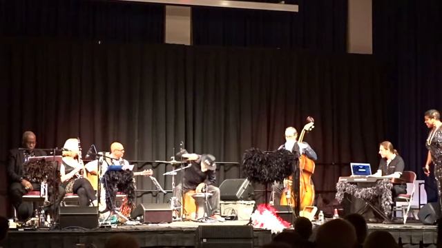 Julia Titus as Bessie Smith sings St Louis Blues смотреть онлайн