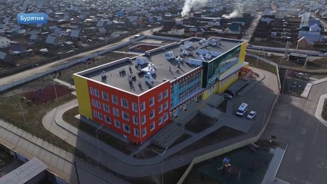 Совместная экспозиция платформы «Россия – страна возможностей» и Движения Первых на ВДНХ смотреть онлайн