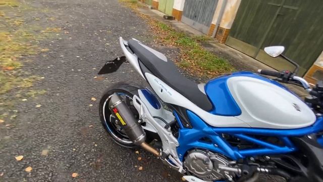 Suzuki SFV 650 Gladius - Akrapovic Exhaust