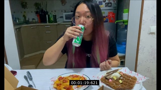 [ASMR]  Пробую AIR WAFFLES пицца и мороженое