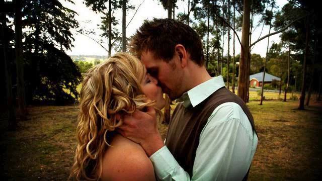 Музыка из фильма. От нее где-то в сердце становится... смотреть онлайн