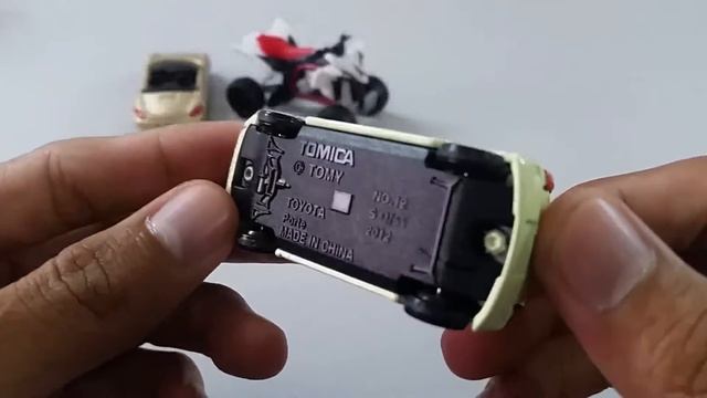 Tomica Toy Cars | Toys for kids | Toyota Porte | Daihatsu Move | Animal Transporter смотреть онлайн