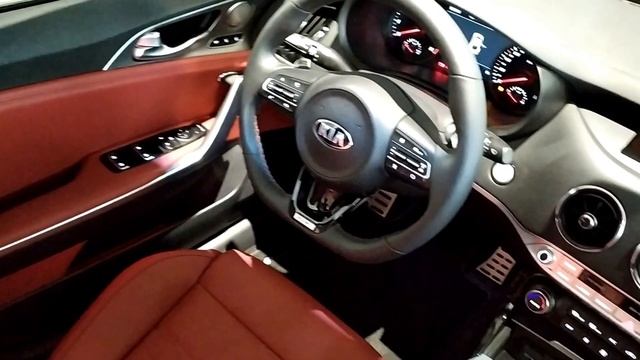 KIA Stinger 3.3 T-GDi GT 4x4 (Sports) | armotors.es смотреть онлайн