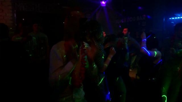 BLACK DOG BAR вечеринка ДАЧА смотреть онлайн