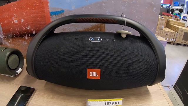 JBL BOOMBOX 2 | THE KING OF PORTABLE SPEAKERS | WHAT A BASS?? смотреть онлайн