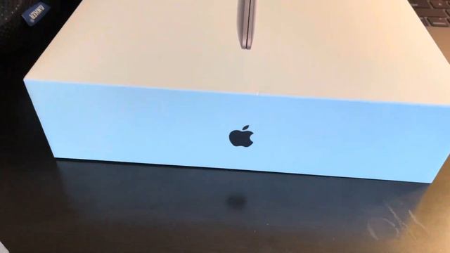 MacBook Air M1 13.3 inch 2020 Unboxing смотреть онлайн