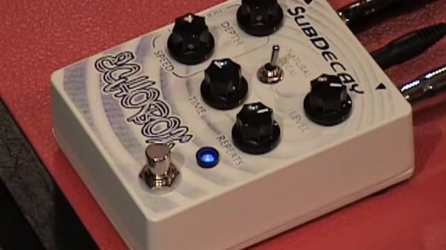 Subdecay Echo Box Analog Delay guitar effects pedal demo смотреть онлайн