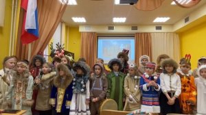 Фестиваль «Народов России» школа 358 Московского района СПб, народность «Якуты»