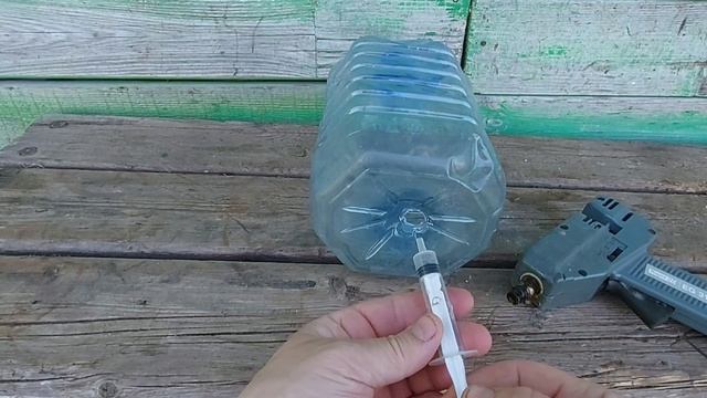 Отличный рукомойник своими руками Умывальник из шприца и пластиковой канистры