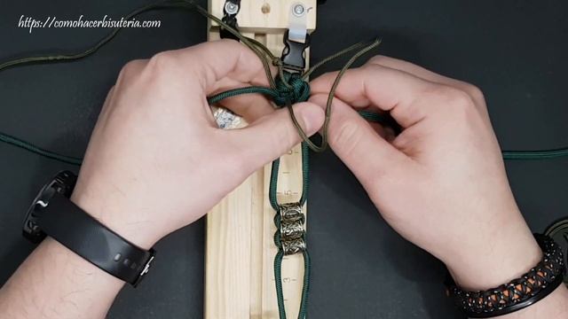 Pulsera paracord con runas vikingas | DIY shark jaw bone paracord viking смотреть онлайн