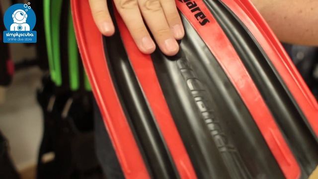 Mares Avanti Superchannel Full Foot - Www.simplyscuba.com
