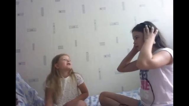 ЧЕЛЕНДЖ В НАУШНИКАХ. ПРИКОЛЬНАЯ СМЕШНАЯ ИГРА. Headphones challenge смотреть онлайн