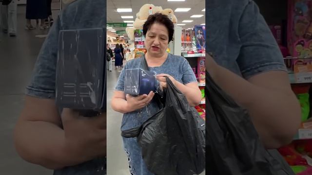 Мама купила новую колонку Яндекс Алиса в магазине ДНС за 5999 тысяч рублей #колонка #алиса #яндекс смотреть онлайн