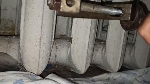 Как разобрать легко и быстро старую чугунную батарею!?