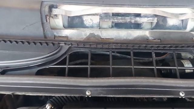 Mercedes Viano Van 2014 Chassis punching number area смотреть онлайн