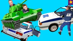 НАШ ТАНК против ПОЛИЦИИ в Деревне !!! Как ИГОРЬ на ТАНКЕ  ЕЗДИЛ