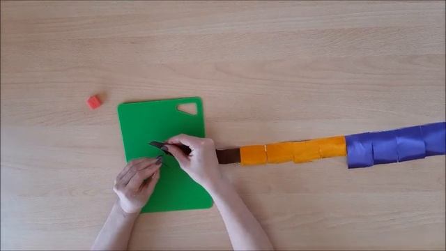 Мастер-класс «Подарок для тебя» - изготовление цветов из атласной ленты.(12+) смотреть онлайн