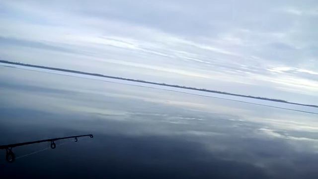 первые минуты рыбалки по открытой воде в феврале... смотреть онлайн