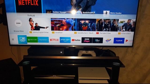 Experience exceptional Premium UHD with the Samsung NU8000 4K Smart TV смотреть онлайн