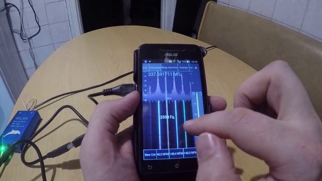 sdr приемник 100 кгц - 1.7 ггц (тест со смартфоном) смотреть онлайн