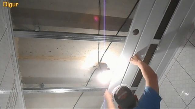 Своим руками потолок в ванной из ПВХ панелей. смотреть онлайн