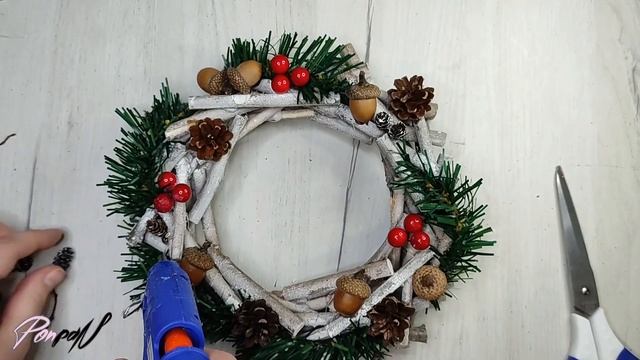 Рождественский венок из веток своими руками! смотреть онлайн