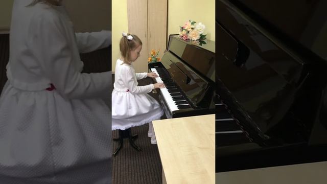 Комаровская Наталья Дмитриевна 8 лет С.Бельтюков ,,Дедушка - ворчун,, смотреть онлайн