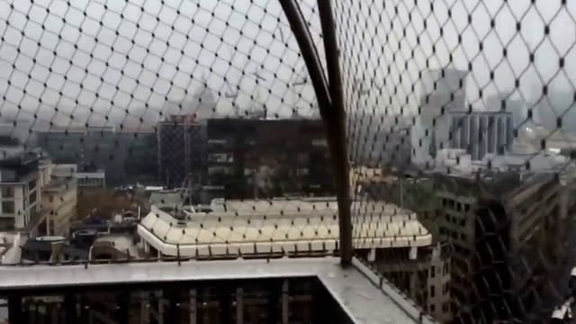 A short clip from the top of the Monument to the Great Fire of London смотреть онлайн