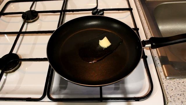 Саркосцифа алая с луком и сметаной. Первый весенний гриб. смотреть онлайн