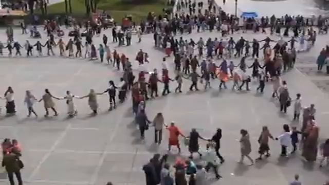 Хороводы Мира 12 июня 2018 г, Екатеринбург, оператор Дмитрий Шубин смотреть онлайн