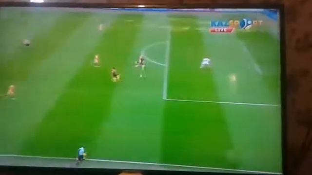 Гол Андре Франк Замбо. Камерун 1 - 0 Австралия. смотреть онлайн