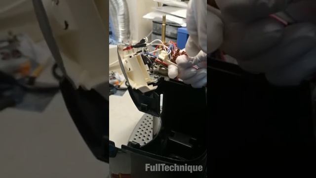 Démontage Delonghi BCO260CD.1 changer carte côté verseur смотреть онлайн